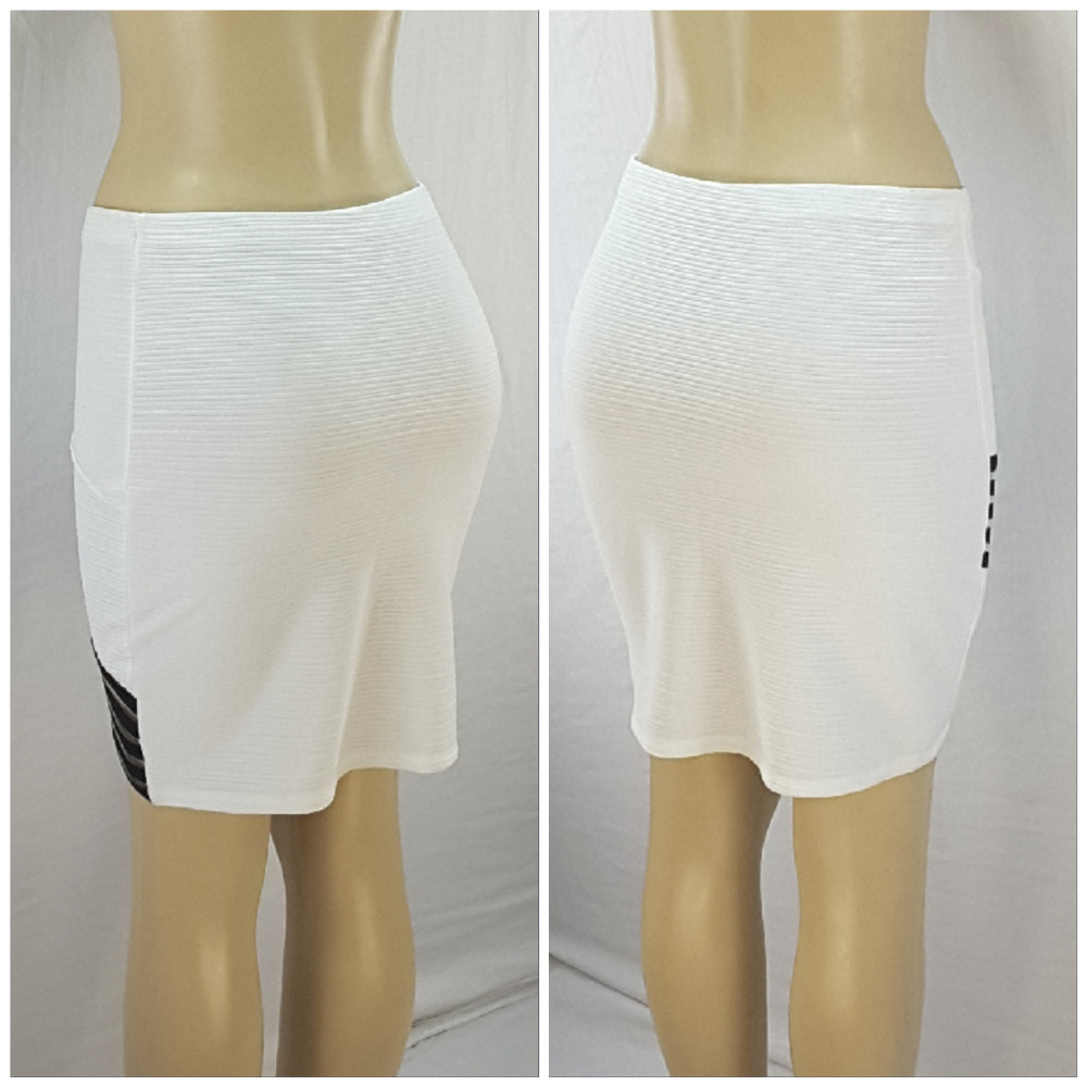 COLOR SWATCH, Pull-on Mini Skirt, size Large - Picture 3 of 8